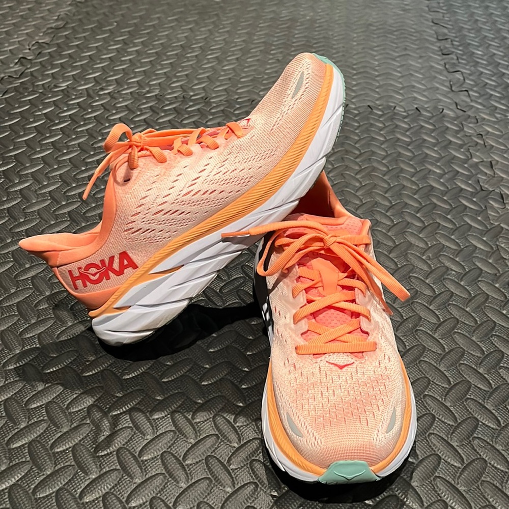 Women’s Hoka Clifton 8